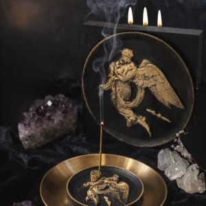Winged resin incense holder